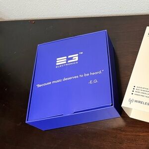 EG65 Wireless headphones